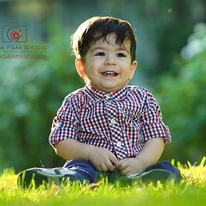 نمونه پرتره از مجموعه عکاسی کودک نورا